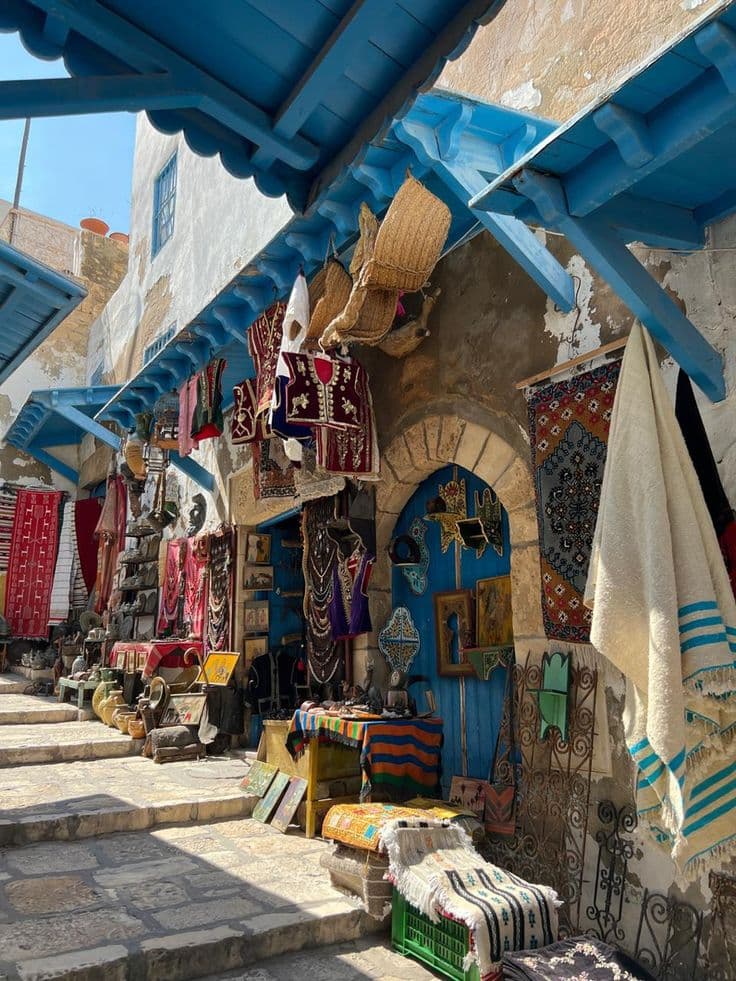 Vignes, harissa et forteresse