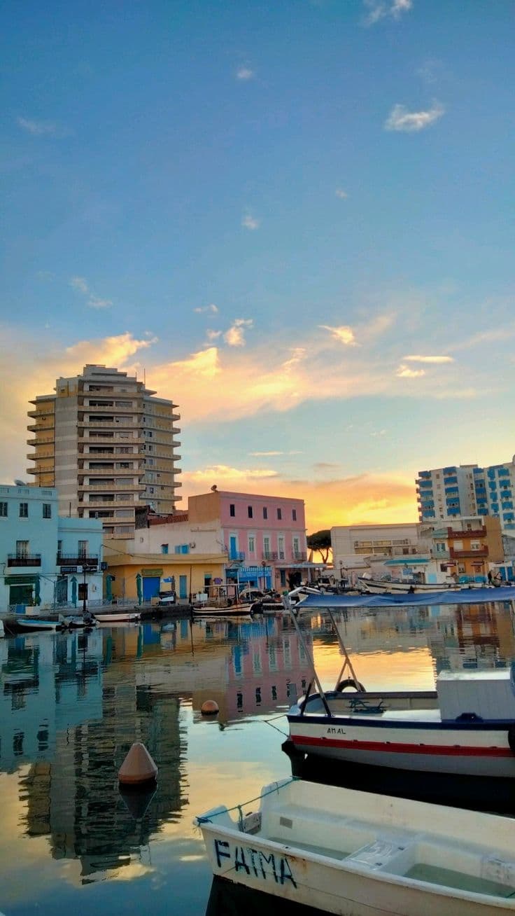 Utique, Ghar El Melh, Bizerte — et un thé à la menthe en bord de port